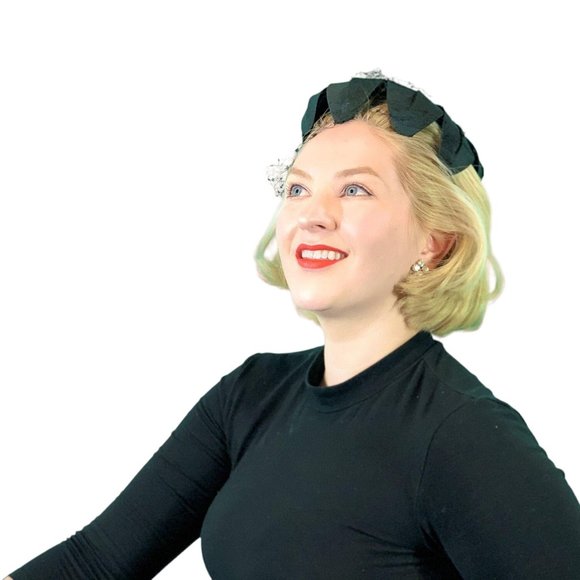 Vintage 1950s Petal Hat Round Black Abraham & Straus Rhinestone Beret - Picture 2 of 10